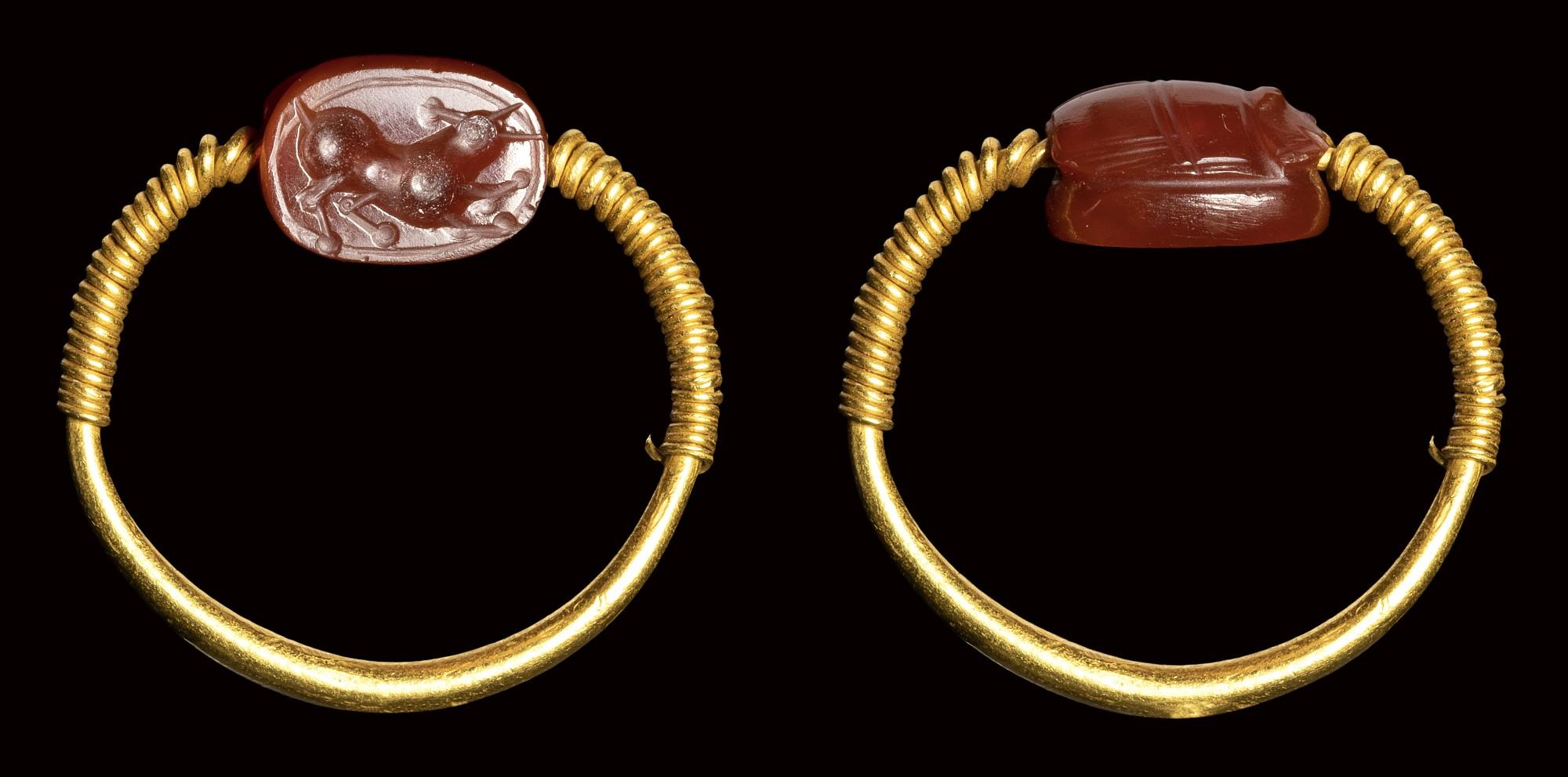 Red Agate Horse Cameo Ring in Sterling Silver Wire Wrapped size 5 to 15 Red Agate Horse Cameo Ring in Sterling Silver Wire Wrapped size 5 to 15